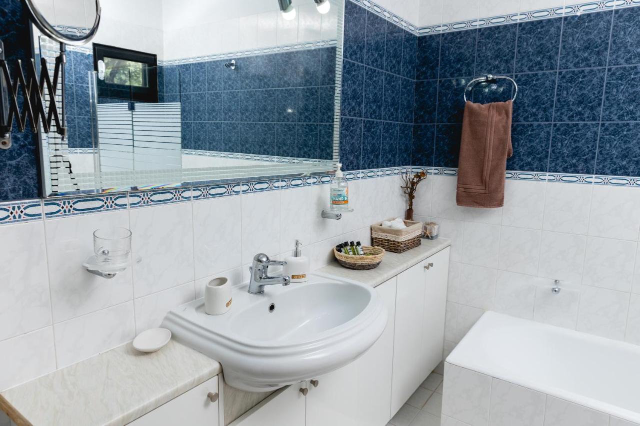 Kouvelia Country Home Luxury Villa Rental Nerotrivia Екстер'єр фото